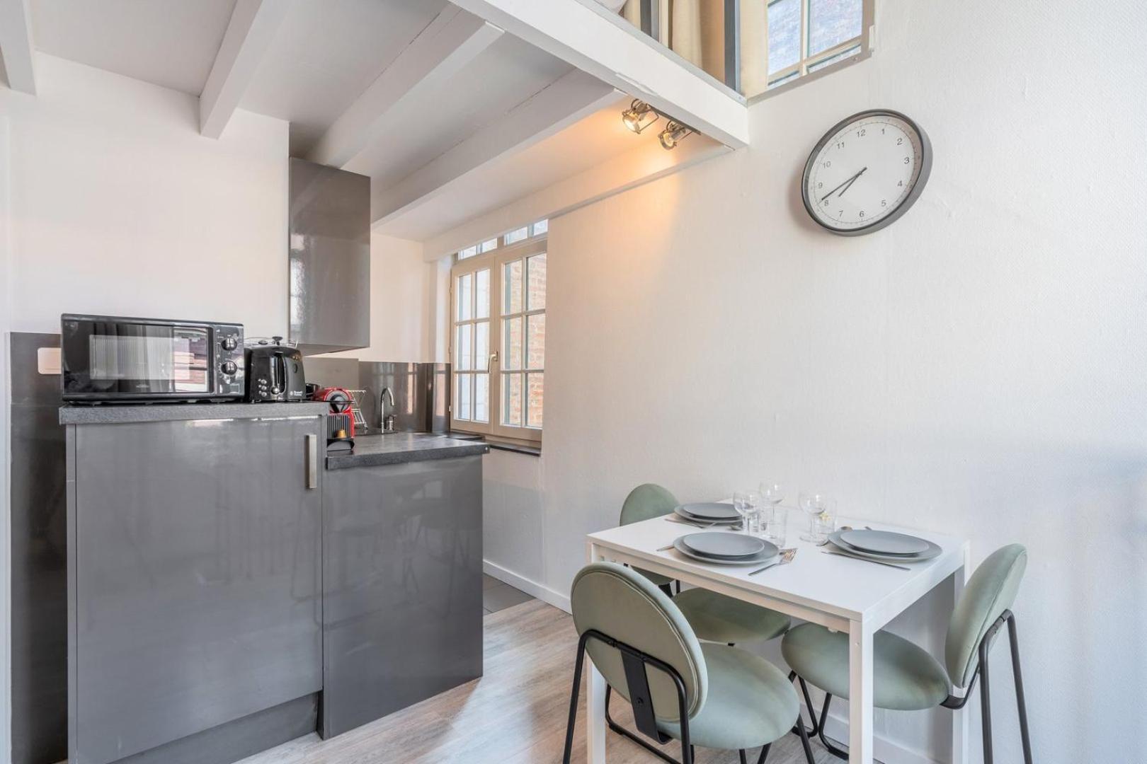Atypical Triplex Near Grand Place With Terrace Rijsel Buitenkant foto